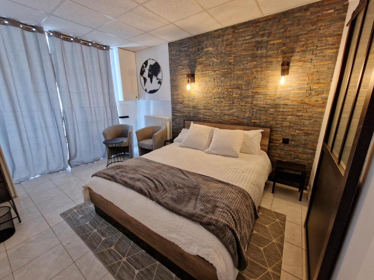 Au Bonheur Des Ruelles Bed & Breakfast Monpazier Eksteriør bilde